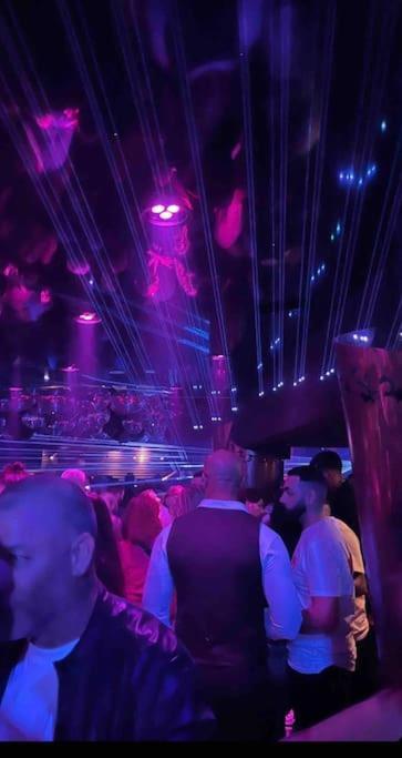Le Studio Ла-Гранд-Мот Экстерьер фото